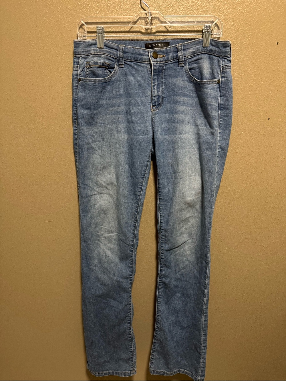 Dynamite Light Wash Straight-Leg Jeans